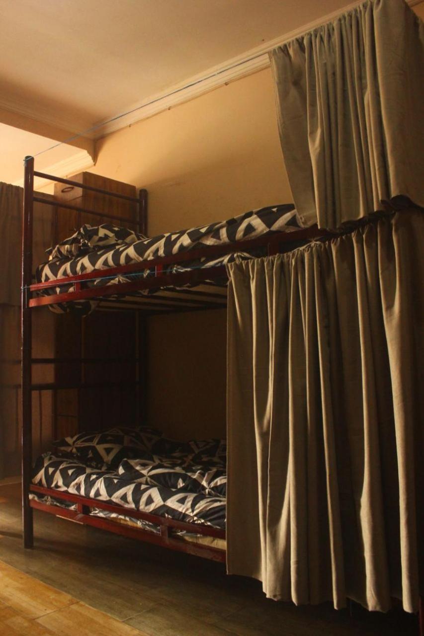 Everyday Cat Hostel Μπατούμι Εξωτερικό φωτογραφία