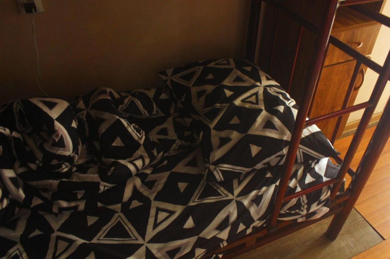 Everyday Cat Hostel Μπατούμι Εξωτερικό φωτογραφία