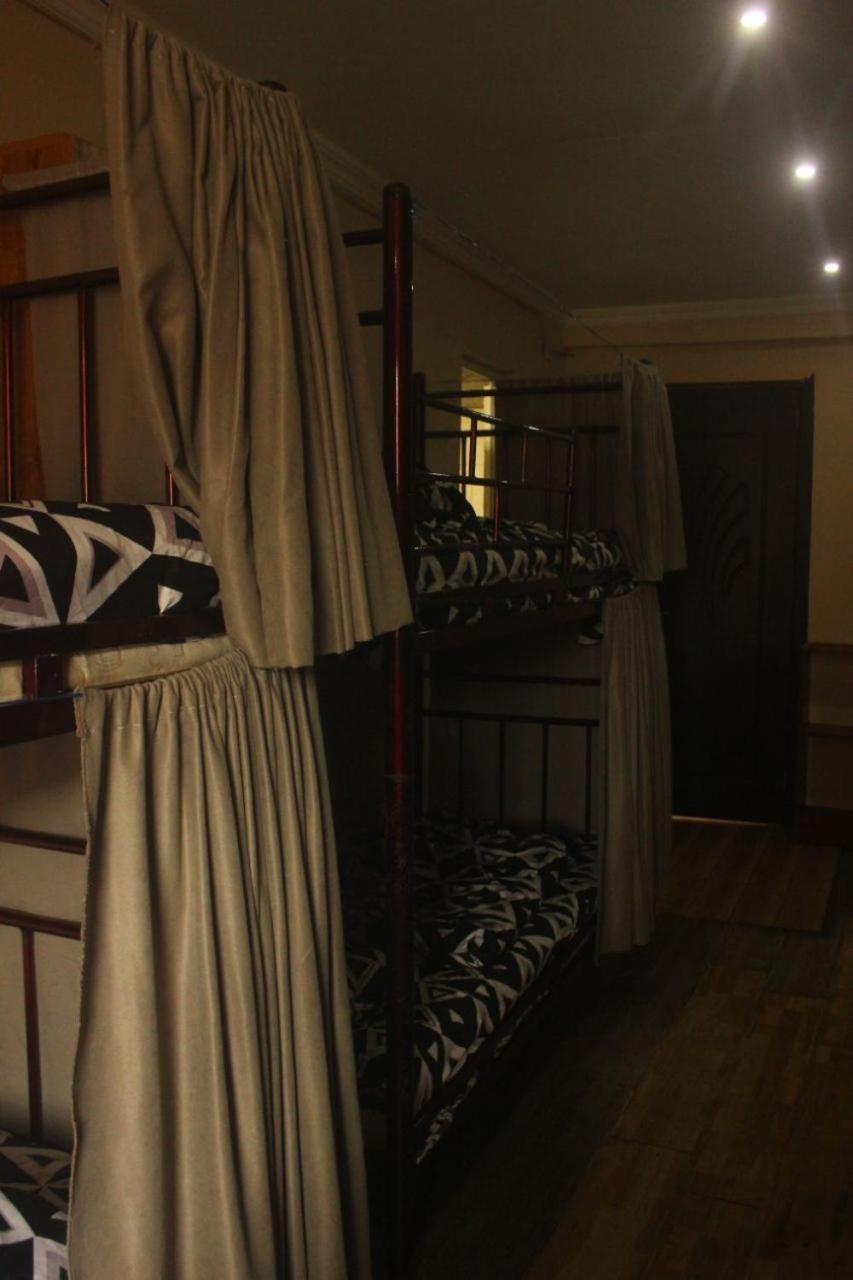 Everyday Cat Hostel Μπατούμι Εξωτερικό φωτογραφία