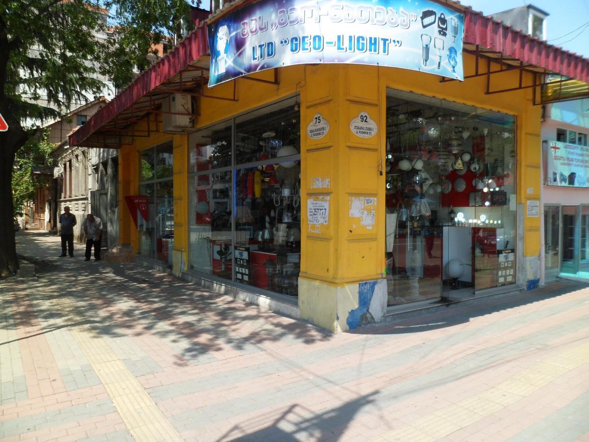 Everyday Cat Hostel Μπατούμι Εξωτερικό φωτογραφία