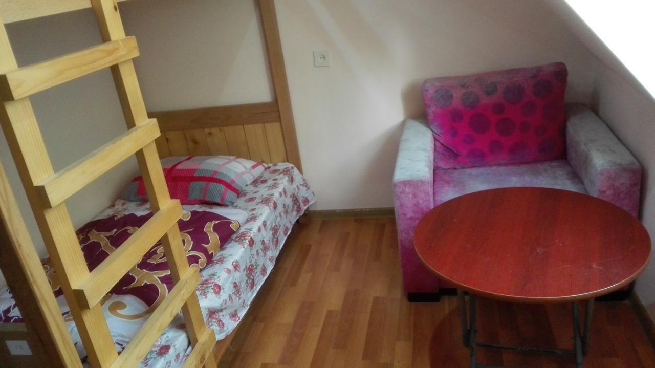 Everyday Cat Hostel Μπατούμι Εξωτερικό φωτογραφία