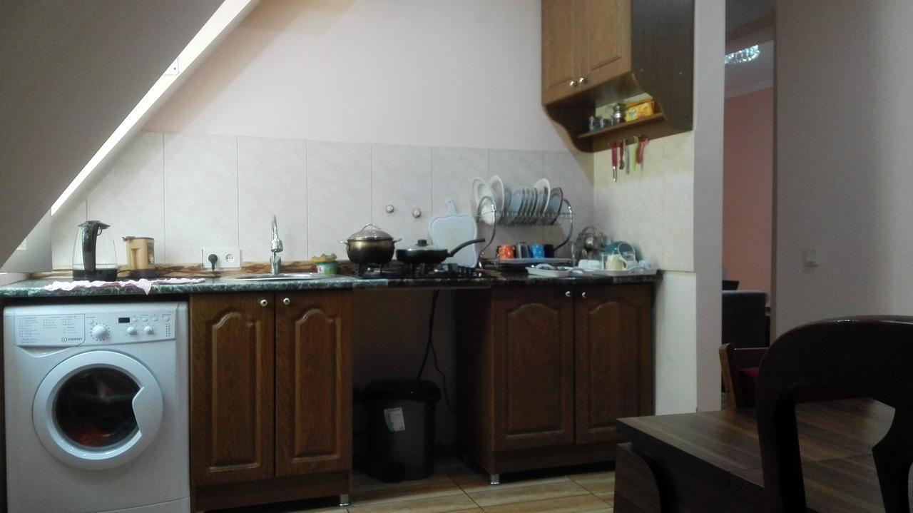 Everyday Cat Hostel Μπατούμι Εξωτερικό φωτογραφία