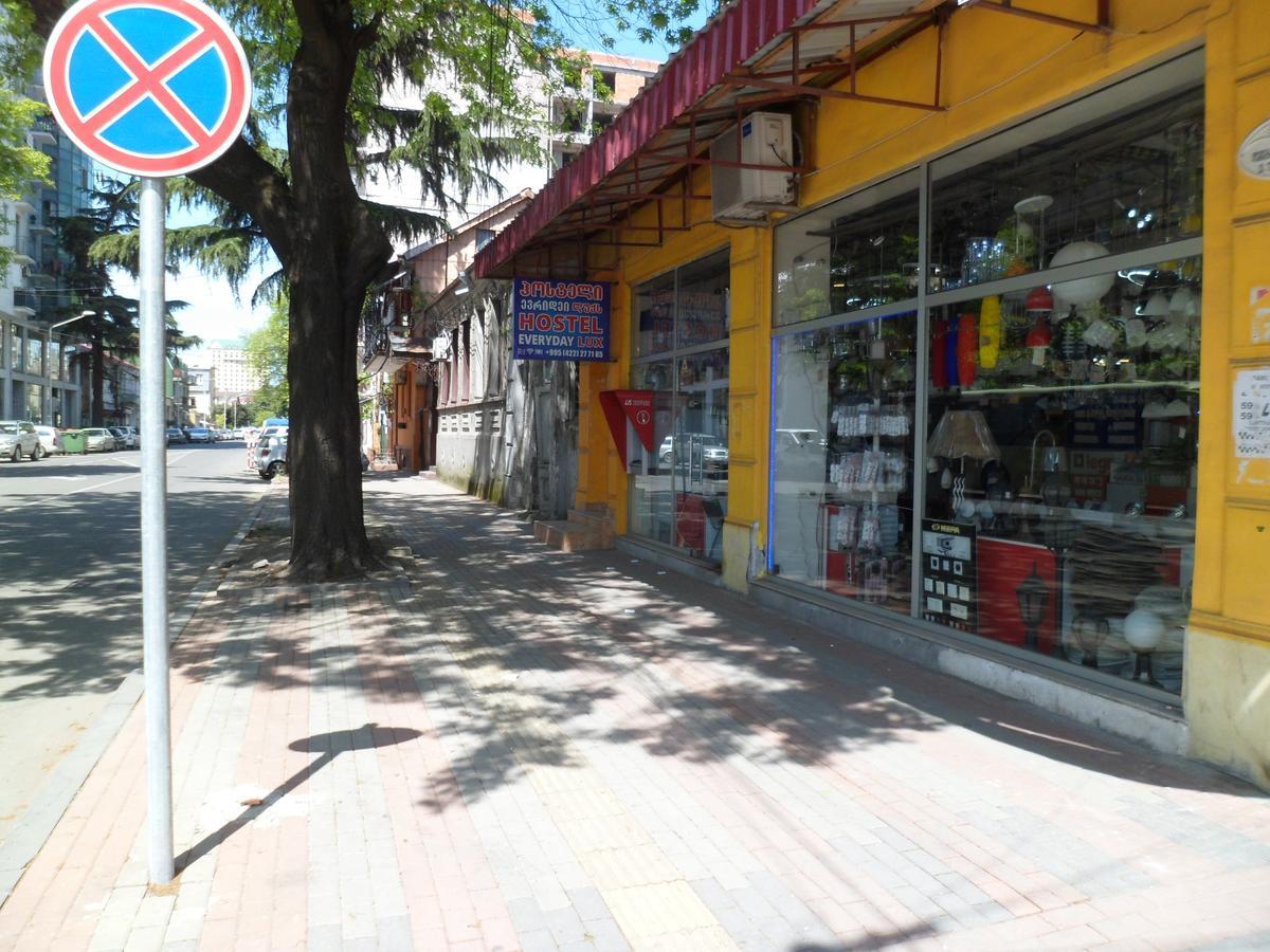 Everyday Cat Hostel Μπατούμι Εξωτερικό φωτογραφία