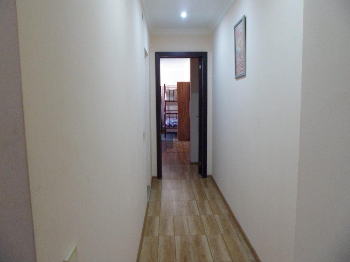 Everyday Cat Hostel Μπατούμι Εξωτερικό φωτογραφία