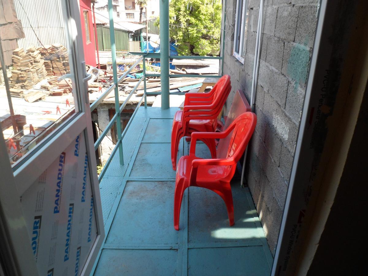 Everyday Cat Hostel Μπατούμι Εξωτερικό φωτογραφία