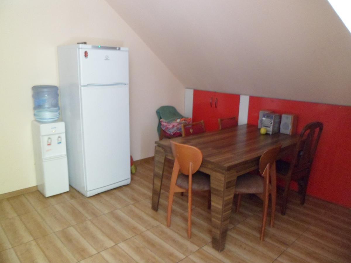 Everyday Cat Hostel Μπατούμι Εξωτερικό φωτογραφία