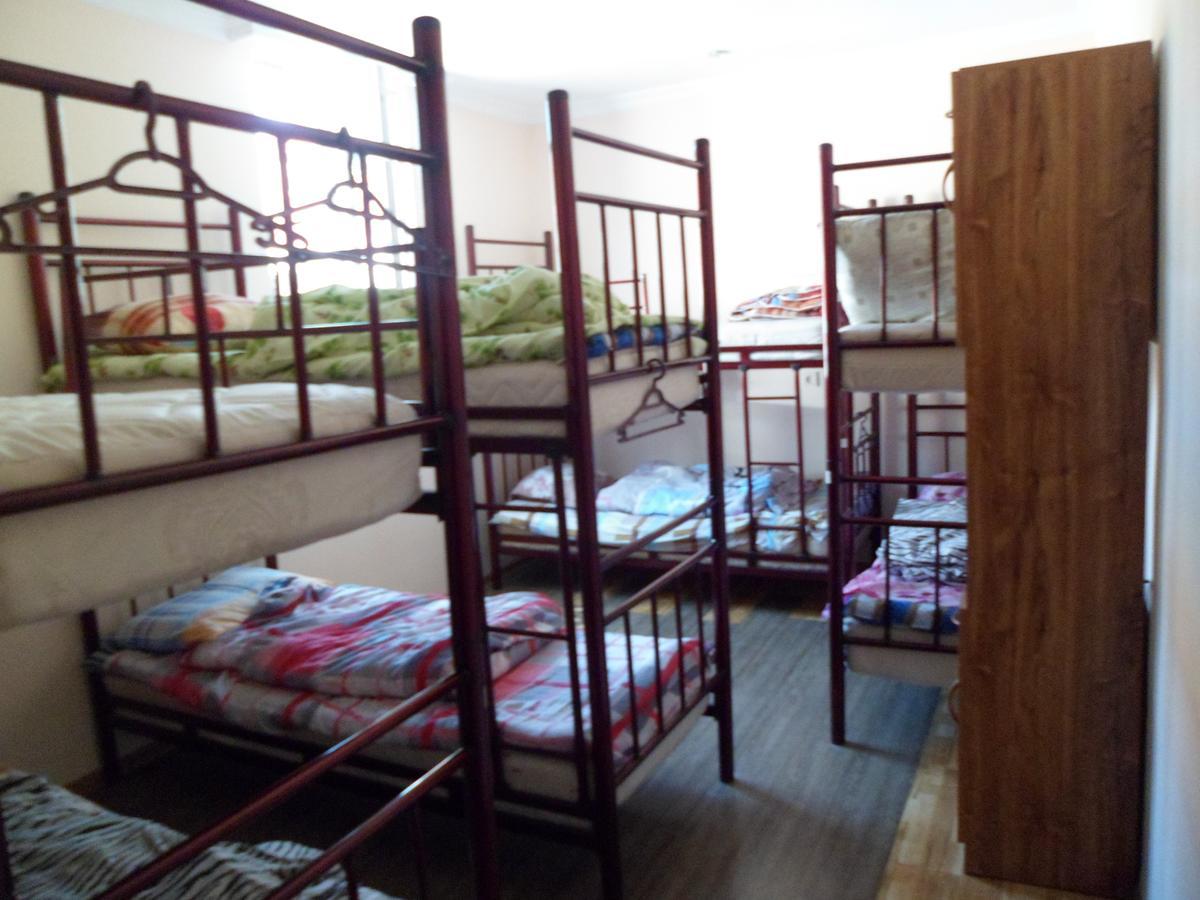 Everyday Cat Hostel Μπατούμι Εξωτερικό φωτογραφία