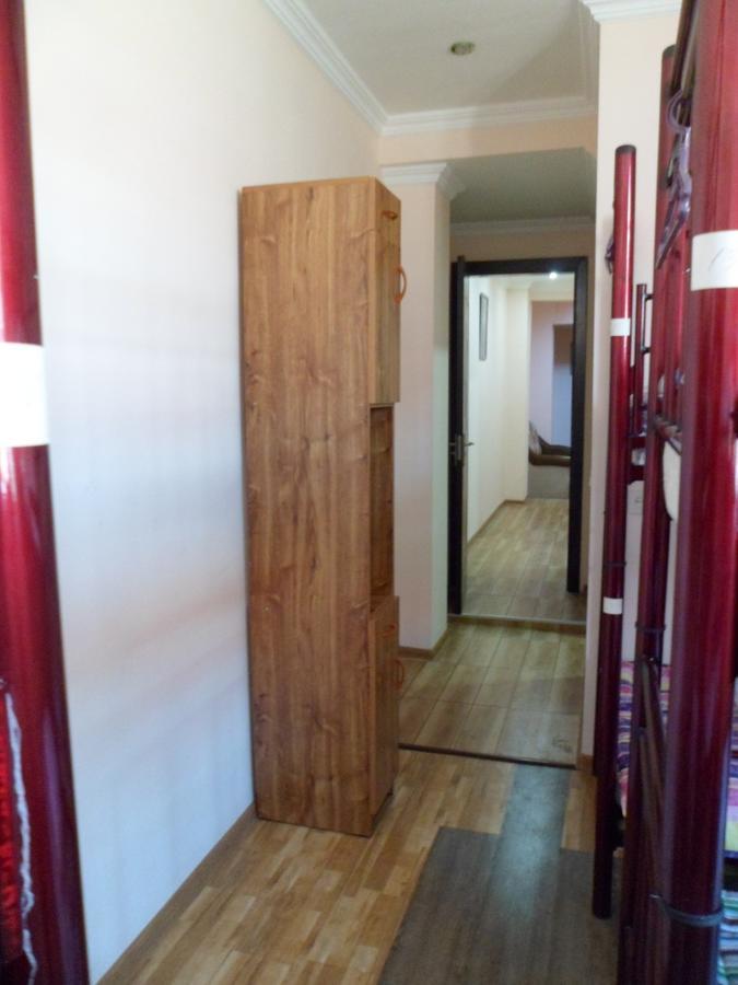 Everyday Cat Hostel Μπατούμι Εξωτερικό φωτογραφία