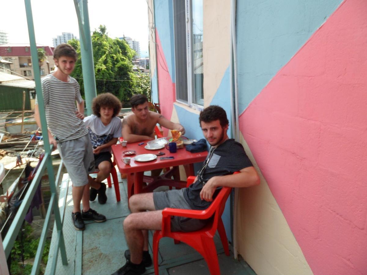 Everyday Cat Hostel Μπατούμι Εξωτερικό φωτογραφία